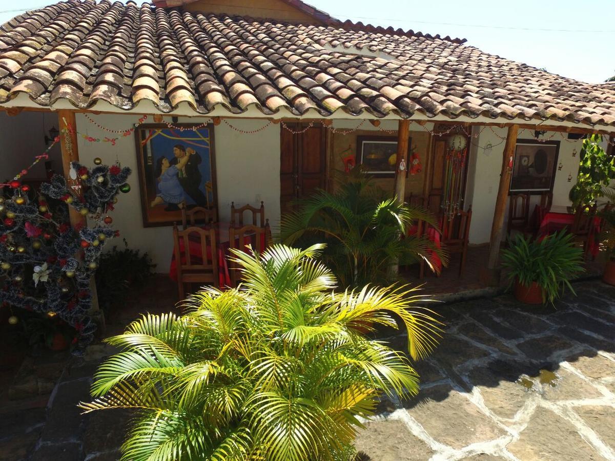 Hostal La Casona Barichara Santander Cabrera  Экстерьер фото